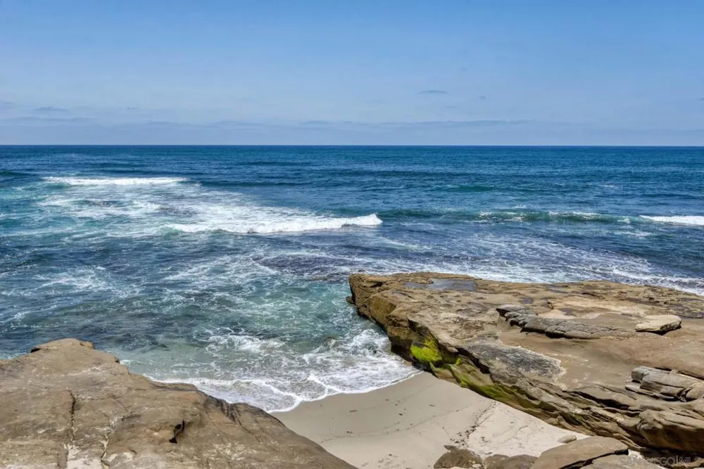 220 Coast Blvd #1B La Jolla, CA 92037