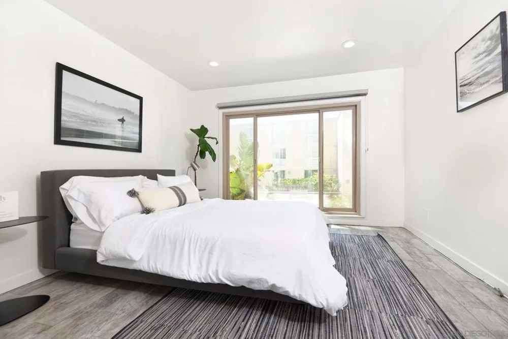220 Coast Blvd #1B La Jolla, CA 92037