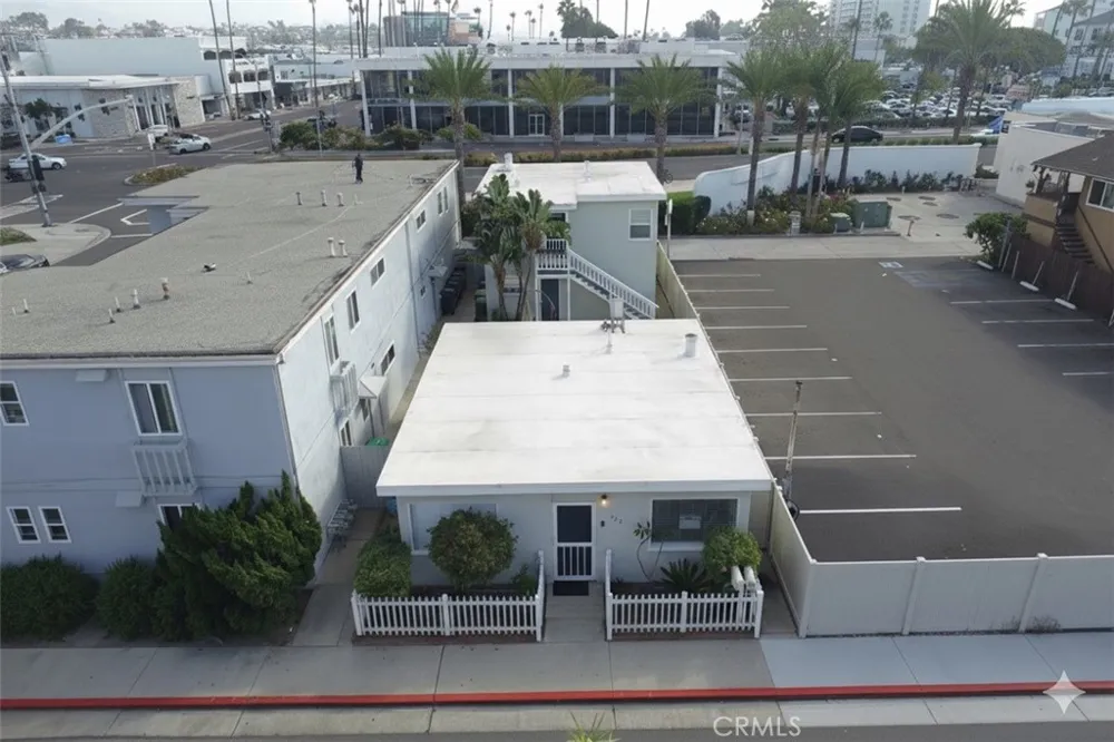 522 Clubhouse Avenue Newport Beach, CA 92663
