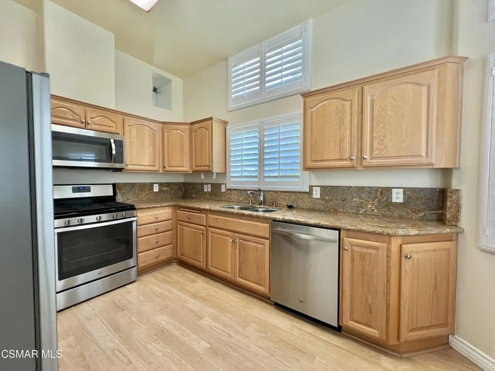 255 Skyline Drive Thousand Oaks, CA 91362