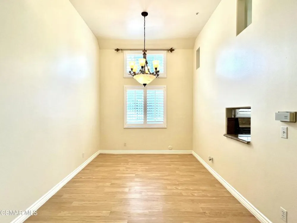 255 Skyline Drive Thousand Oaks, CA 91362