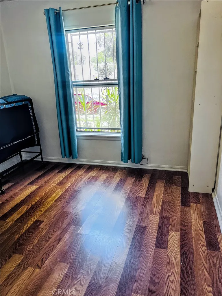 10321 Garfield South Gate, CA 90280