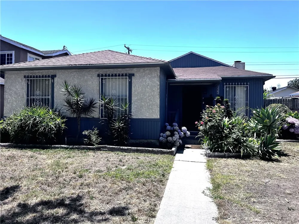 10321 Garfield South Gate, CA 90280