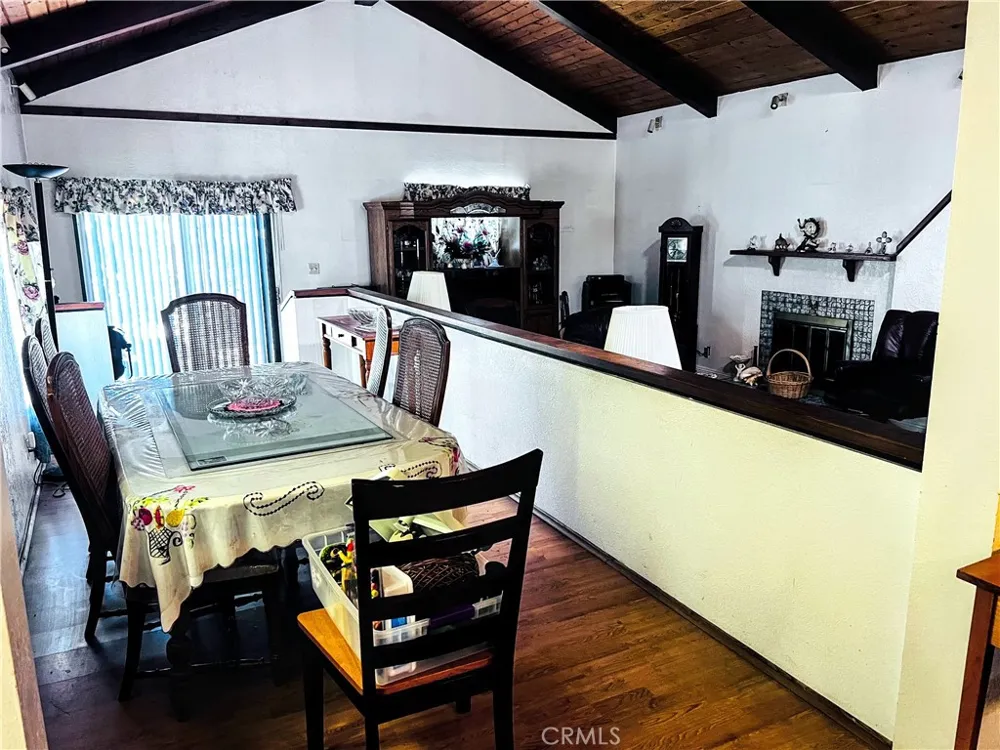 10321 Garfield South Gate, CA 90280