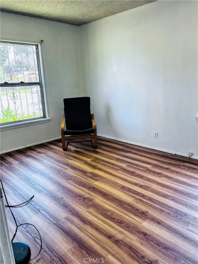 10321 Garfield South Gate, CA 90280