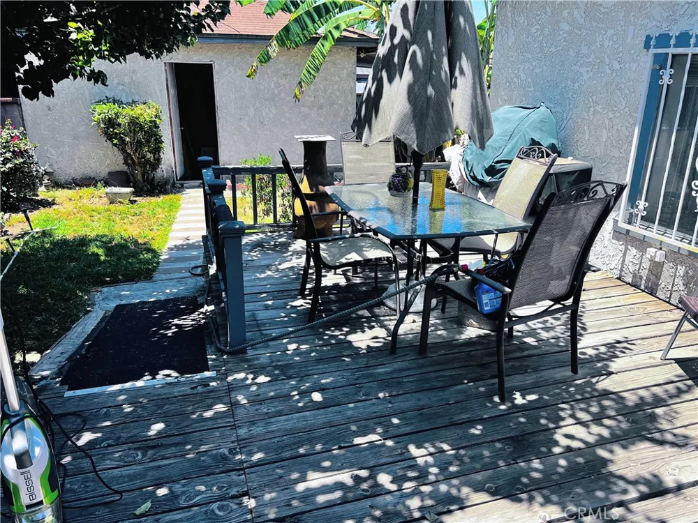 10321 Garfield South Gate, CA 90280