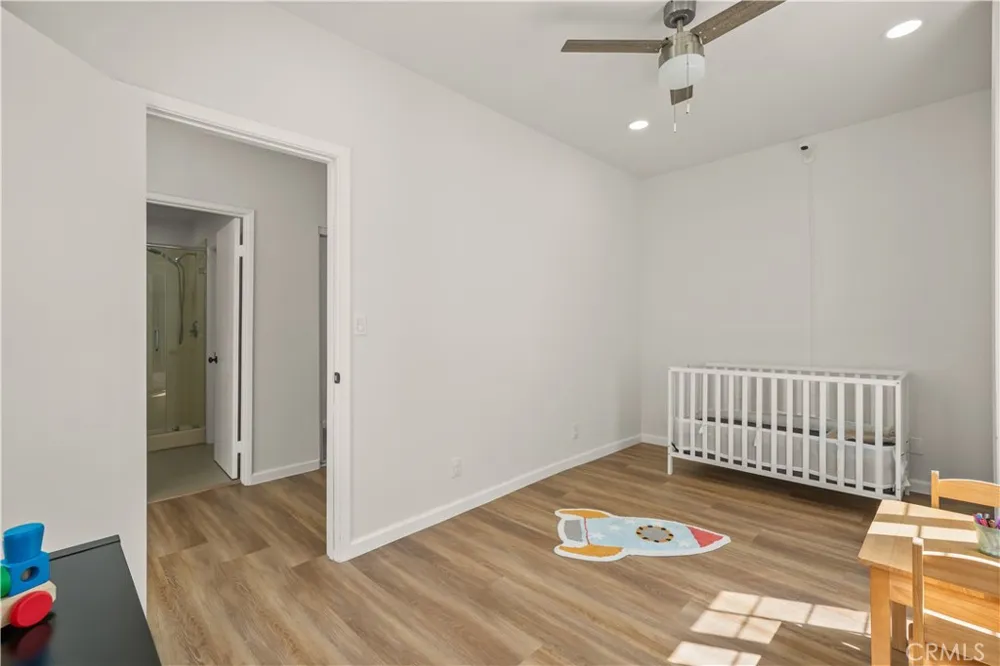 308 1/2 Commonwealth Avenue Los Angeles, CA 90020