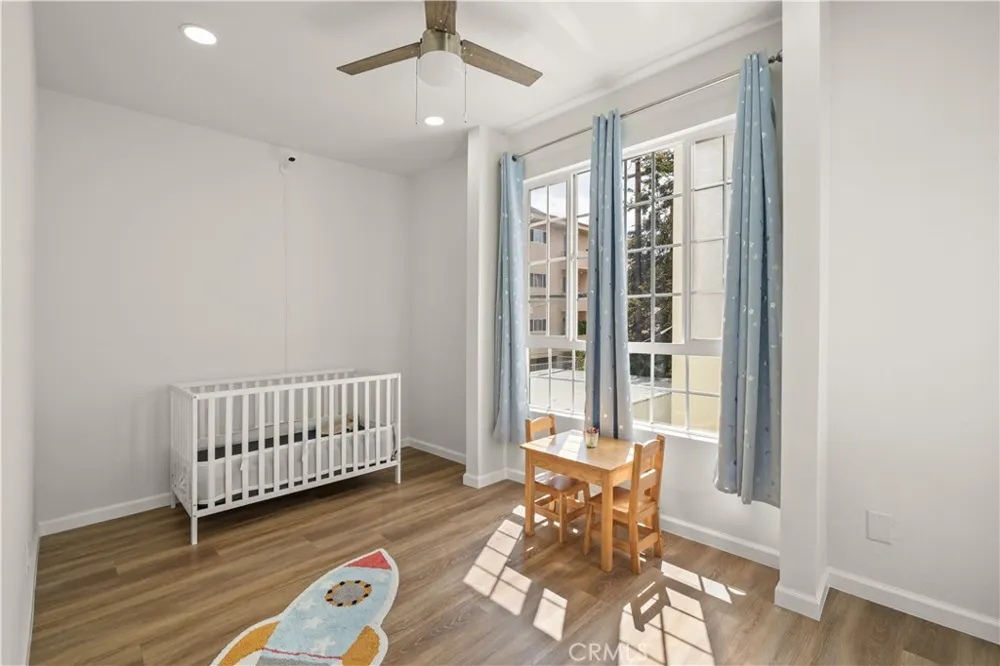 308 1/2 Commonwealth Avenue Los Angeles, CA 90020