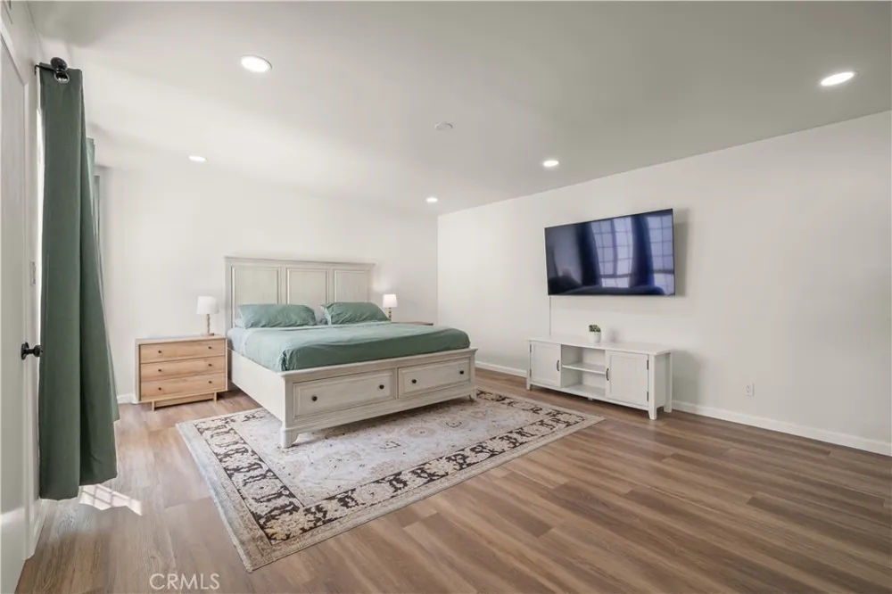 308 1/2 Commonwealth Avenue Los Angeles, CA 90020