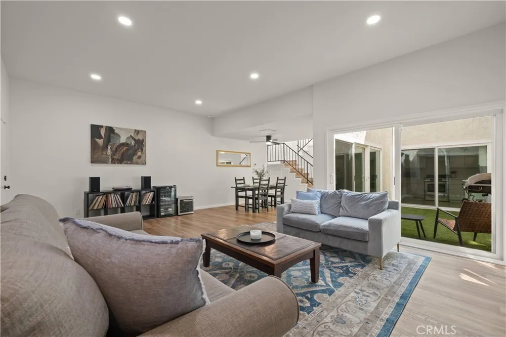 308 1/2 Commonwealth Avenue Los Angeles, CA 90020