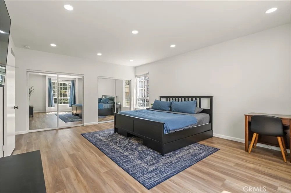308 1/2 Commonwealth Avenue Los Angeles, CA 90020