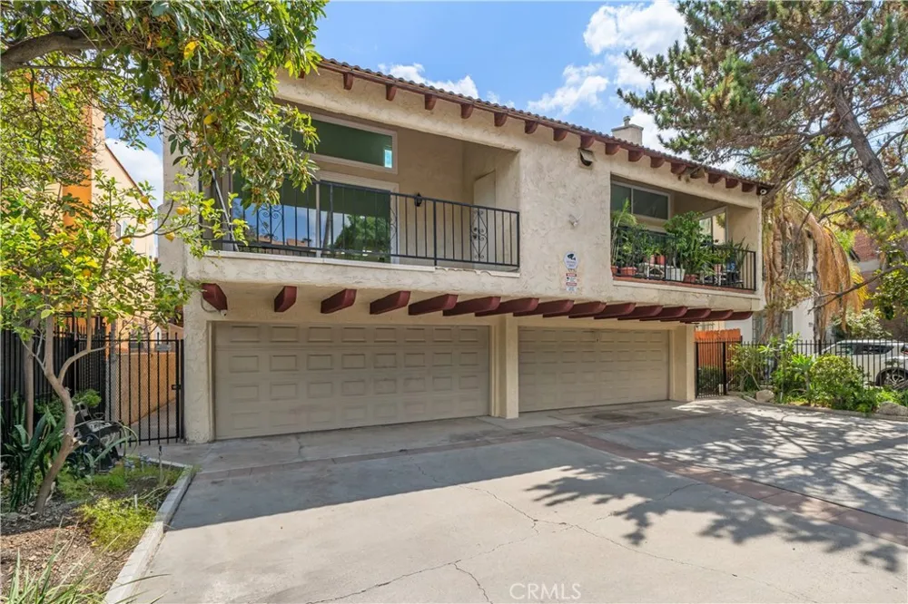 308 1/2 Commonwealth Avenue Los Angeles, CA 90020