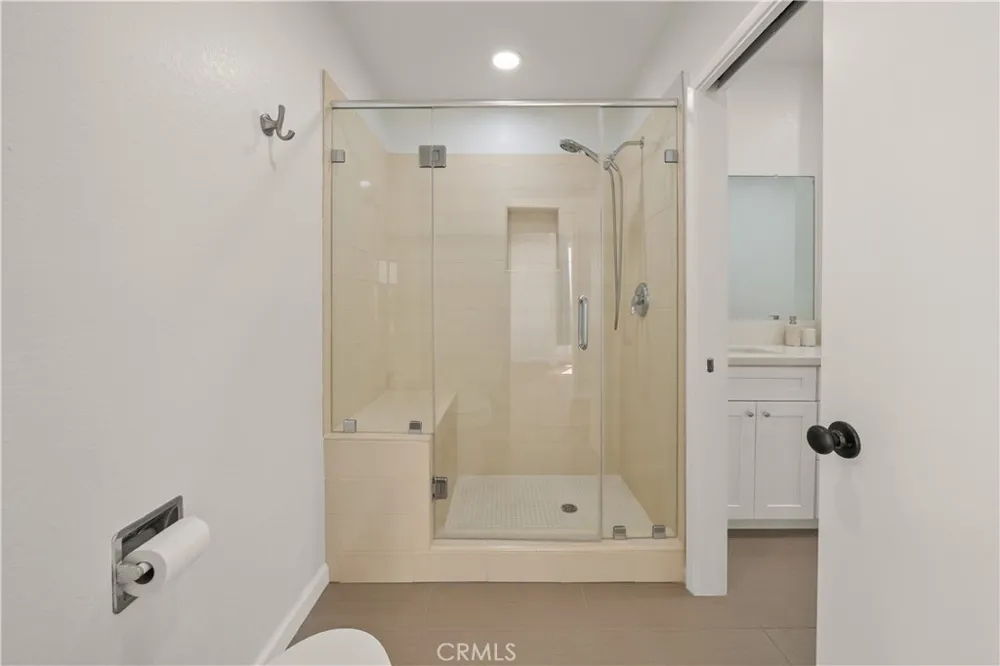 308 1/2 Commonwealth Avenue Los Angeles, CA 90020