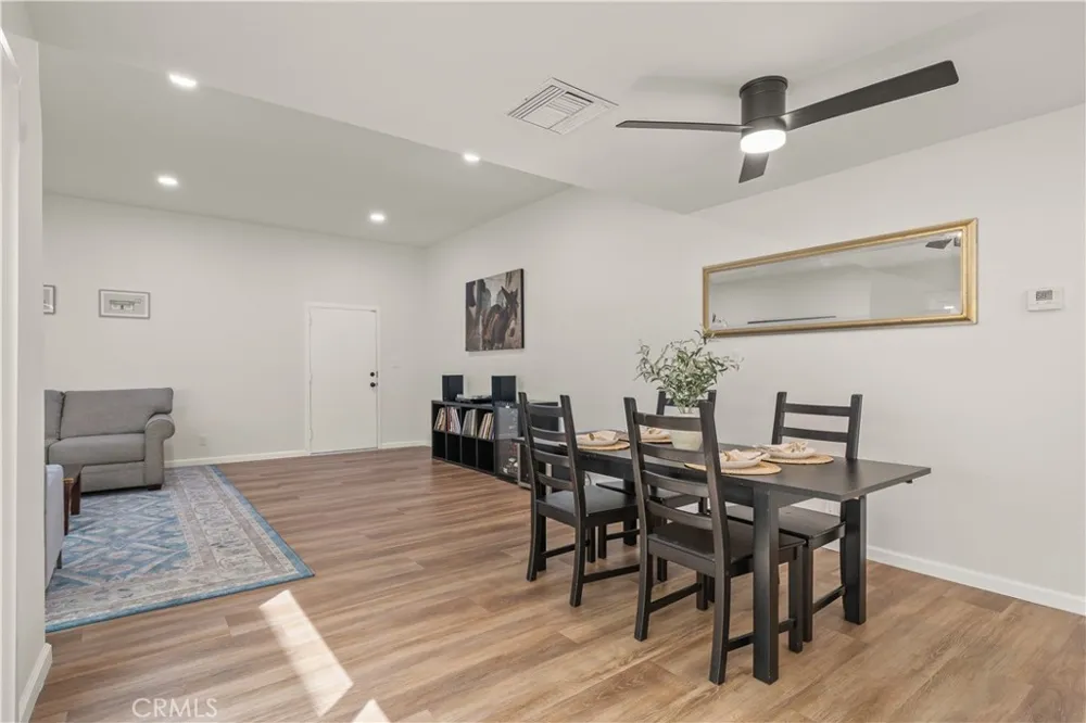 308 1/2 Commonwealth Avenue Los Angeles, CA 90020