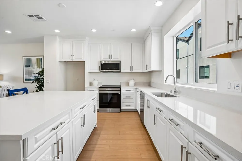 5876 Linden Ave Avenue #9 Long Beach, CA 90805