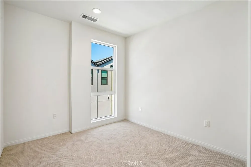 5876 Linden Ave Avenue #9 Long Beach, CA 90805