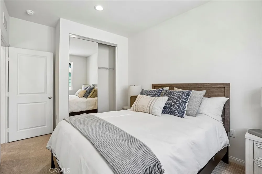 5876 Linden Ave Avenue #9 Long Beach, CA 90805