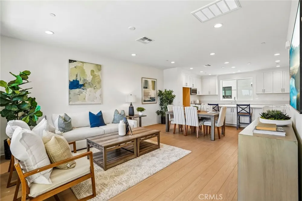 5876 Linden Ave Avenue #9 Long Beach, CA 90805