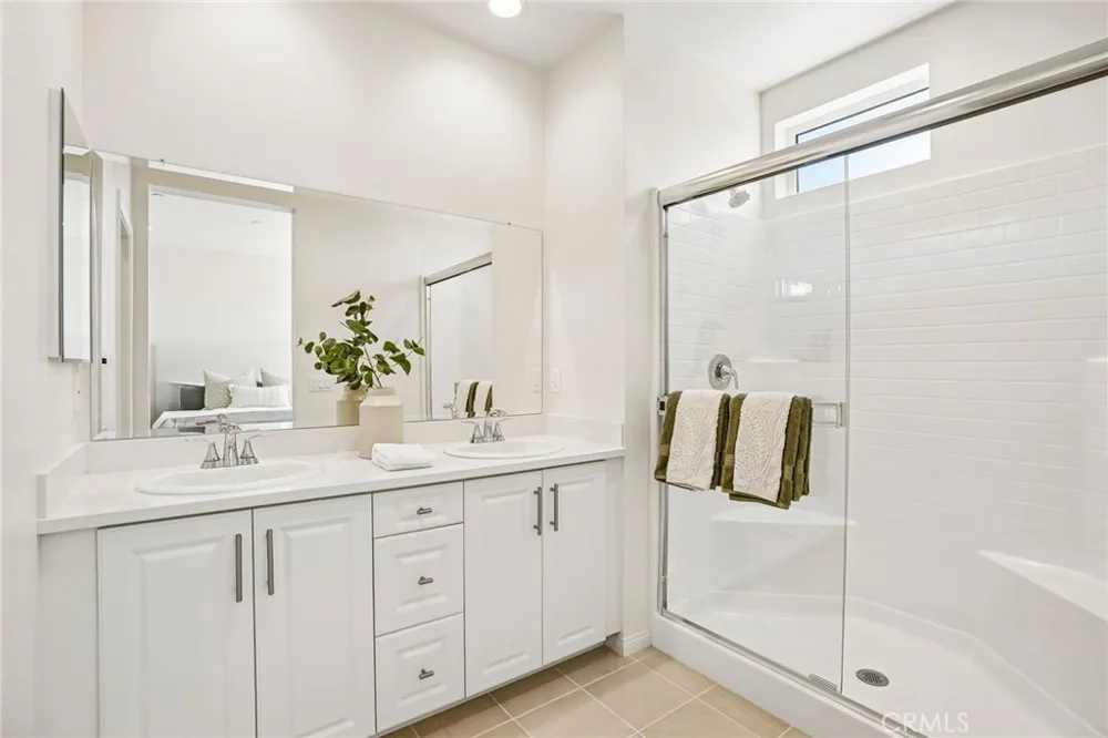 5876 Linden Ave Avenue #9 Long Beach, CA 90805