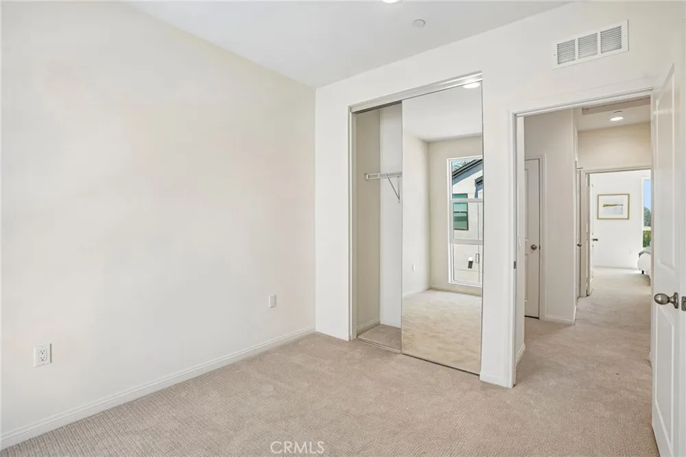 5876 Linden Ave Avenue #9 Long Beach, CA 90805
