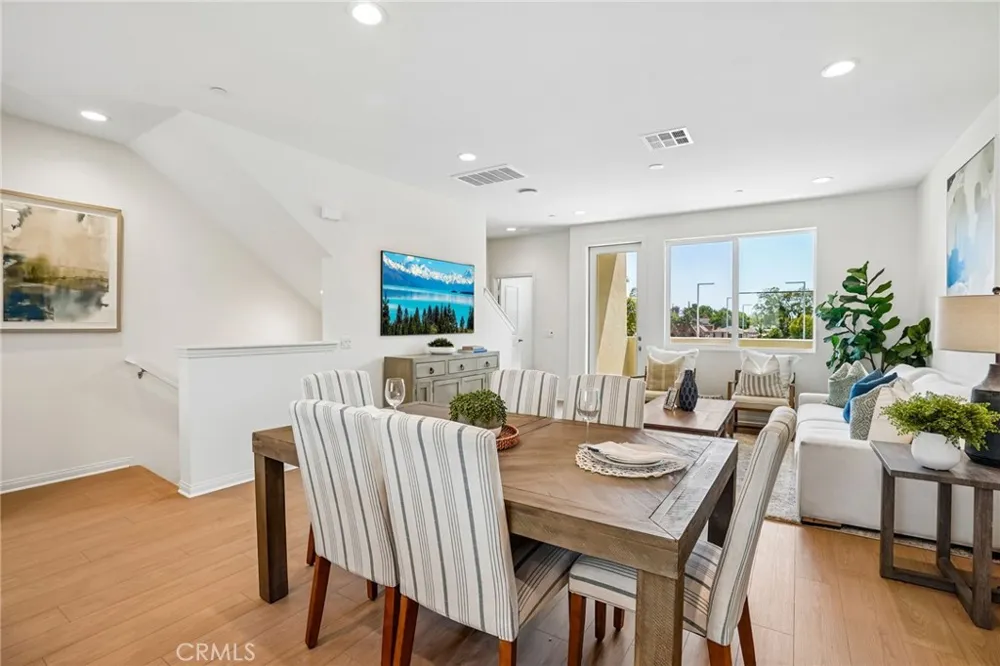 5876 Linden Ave Avenue #9 Long Beach, CA 90805