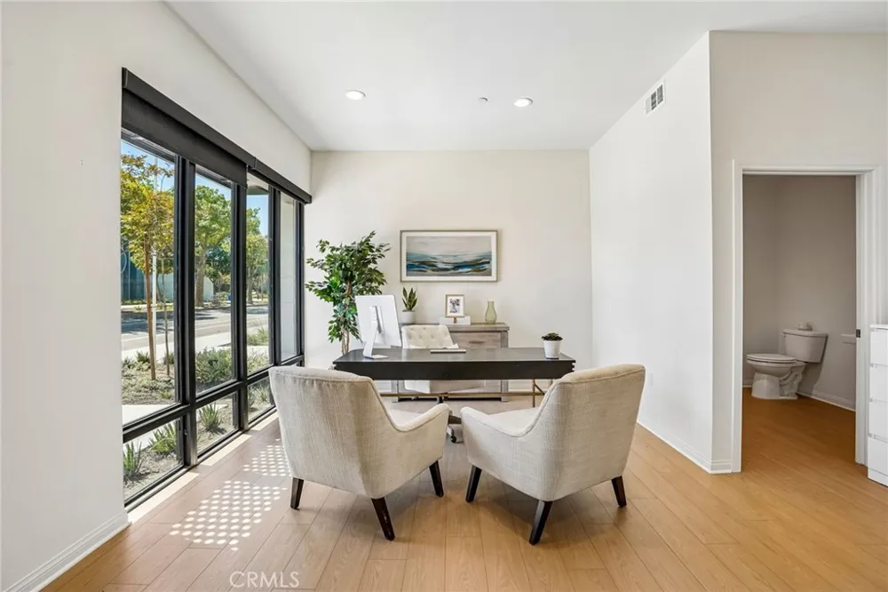 5876 Linden Ave Avenue #9 Long Beach, CA 90805