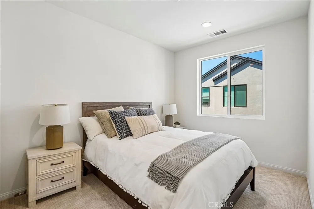 5876 Linden Ave Avenue #9 Long Beach, CA 90805