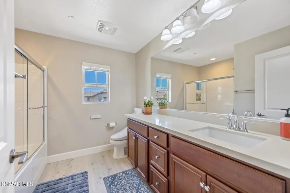 7092 Crimora Avenue Moorpark, CA 93021