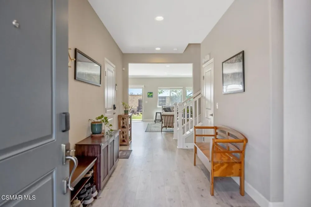 7092 Crimora Avenue Moorpark, CA 93021