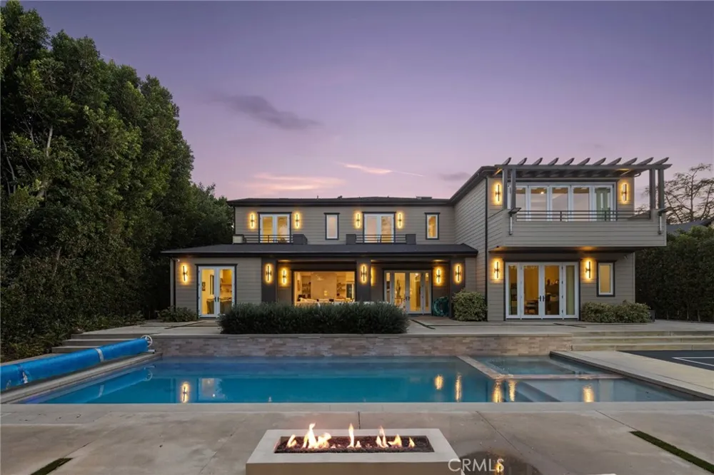 15547 Valley Vista Boulevard Encino, CA 91436