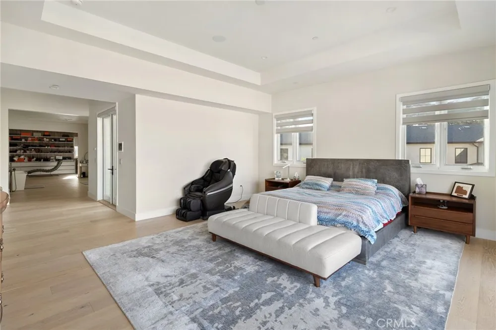 15547 Valley Vista Boulevard Encino, CA 91436