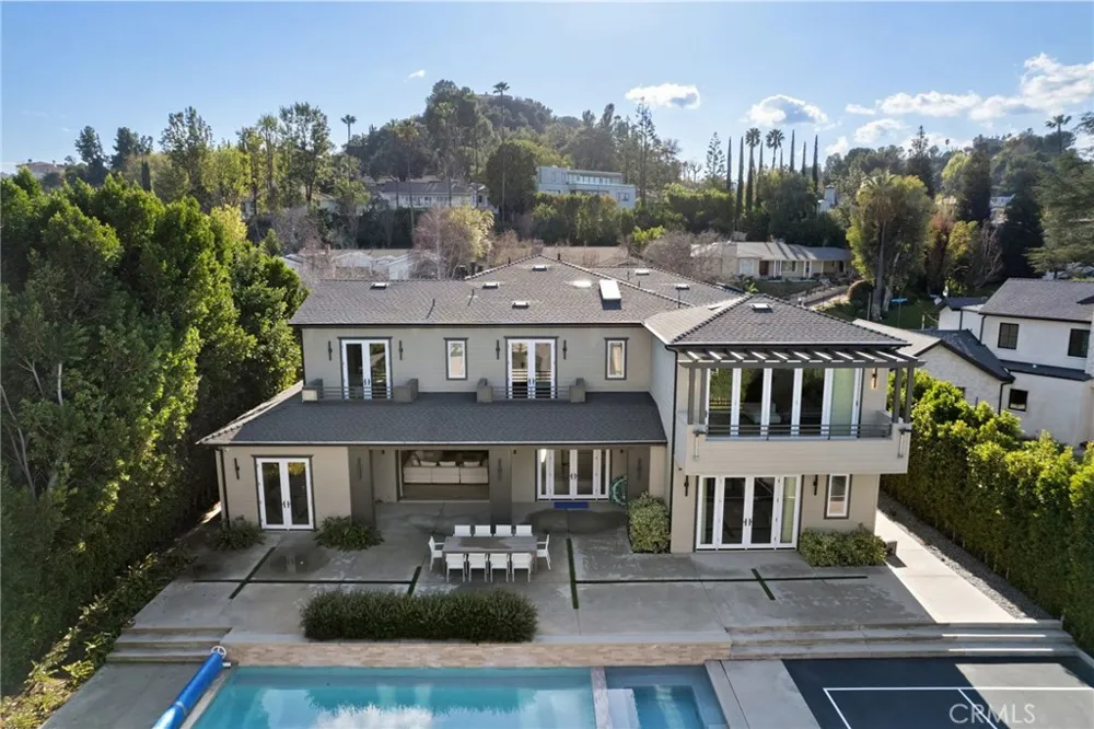 15547 Valley Vista Boulevard Encino, CA 91436