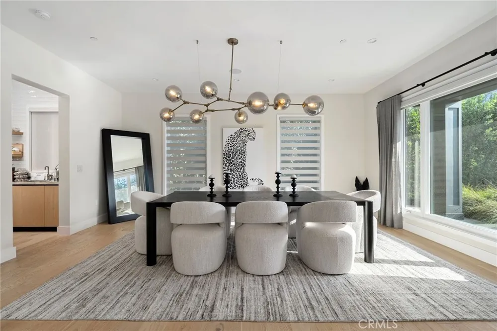 15547 Valley Vista Boulevard Encino, CA 91436
