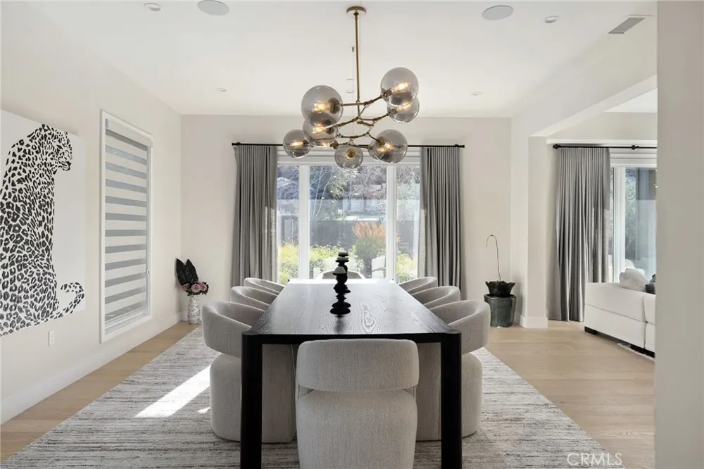 15547 Valley Vista Boulevard Encino, CA 91436