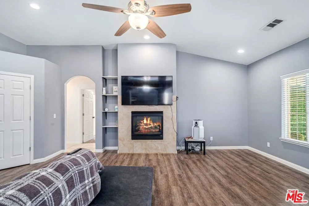 9516 Mendiburu Road California City, CA 93505