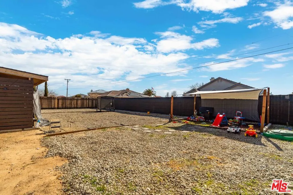 9516 Mendiburu Road California City, CA 93505