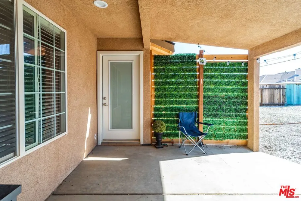 9516 Mendiburu Road California City, CA 93505