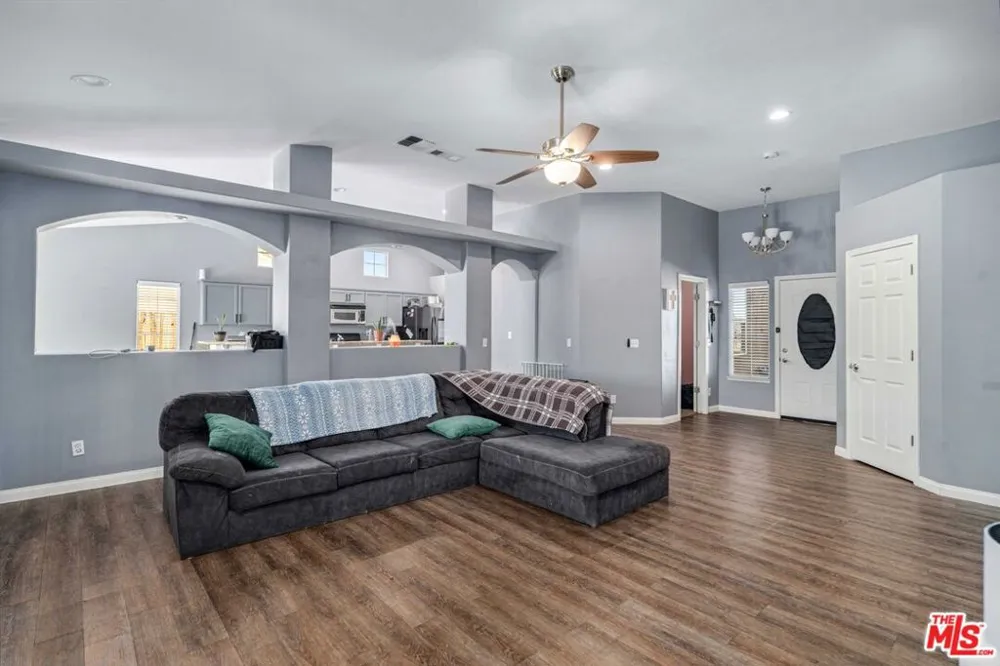 9516 Mendiburu Road California City, CA 93505