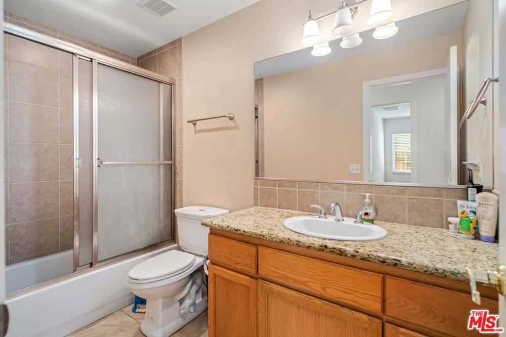 9516 Mendiburu Road California City, CA 93505