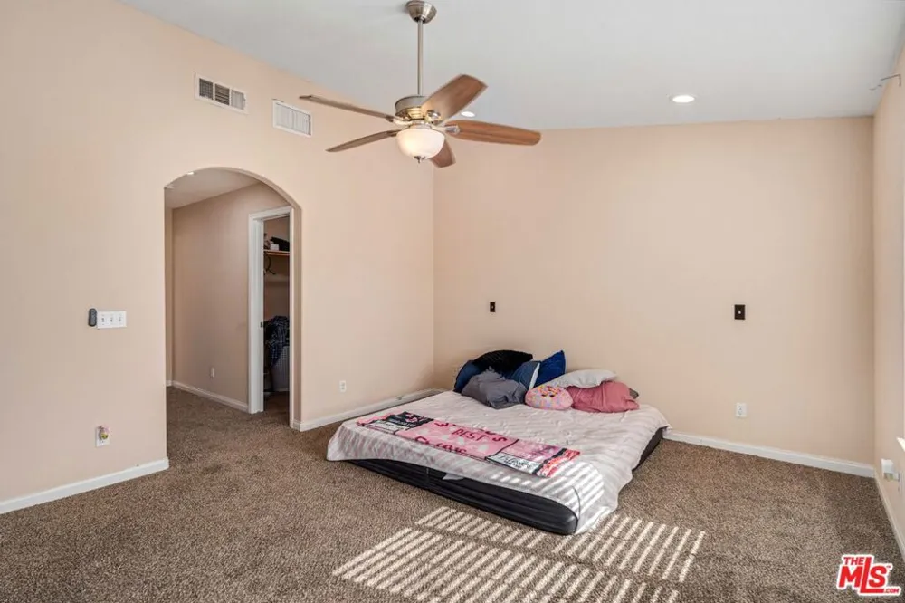 9516 Mendiburu Road California City, CA 93505