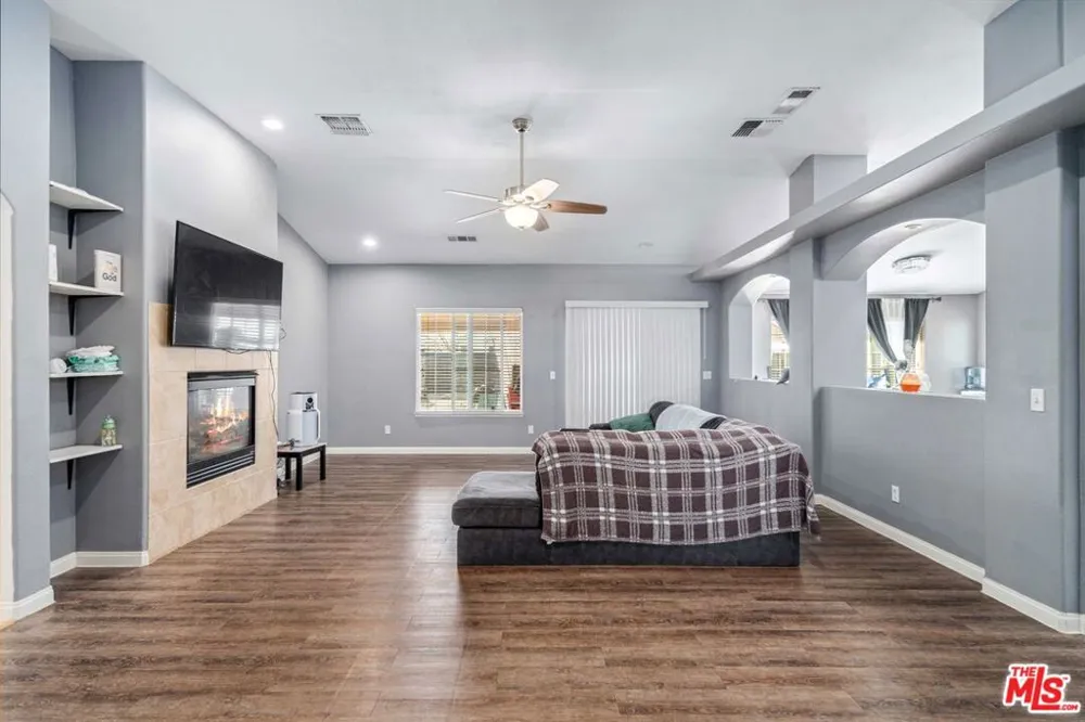 9516 Mendiburu Road California City, CA 93505