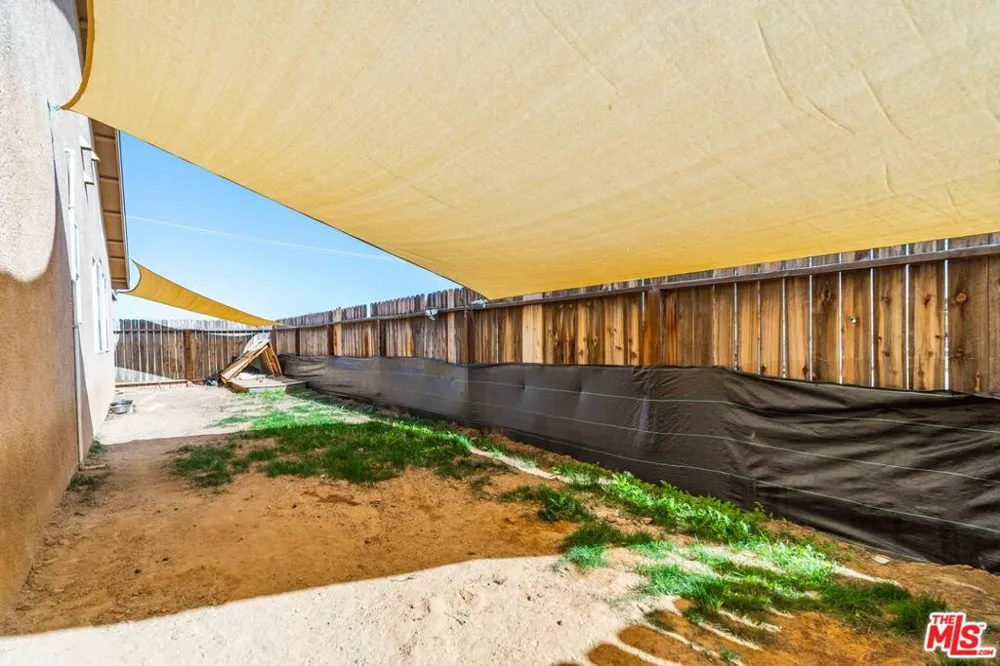 9516 Mendiburu Road California City, CA 93505