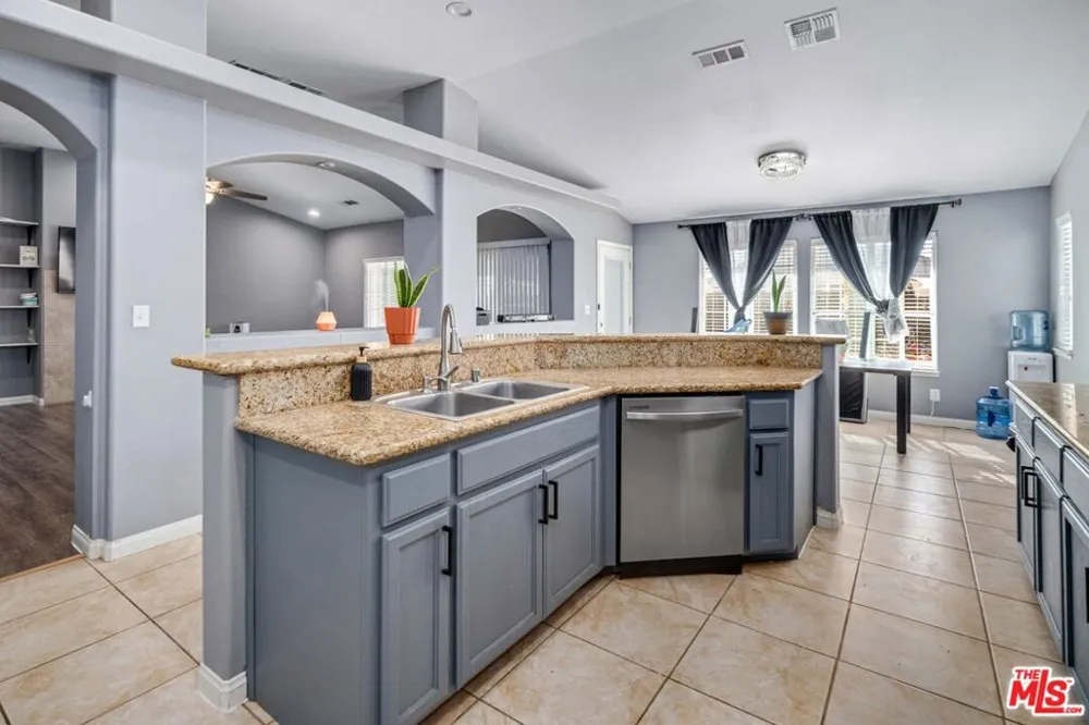 9516 Mendiburu Road California City, CA 93505