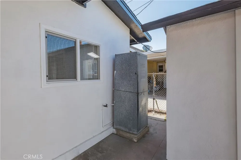 1008 S Herbert Ave Los Angeles, CA 90023