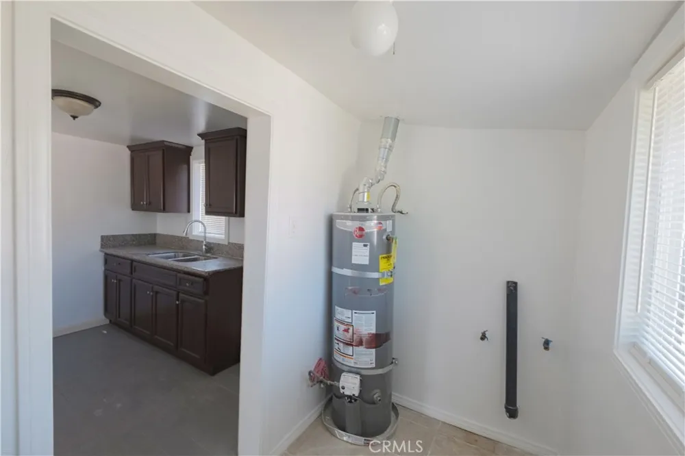 1008 S Herbert Ave Los Angeles, CA 90023