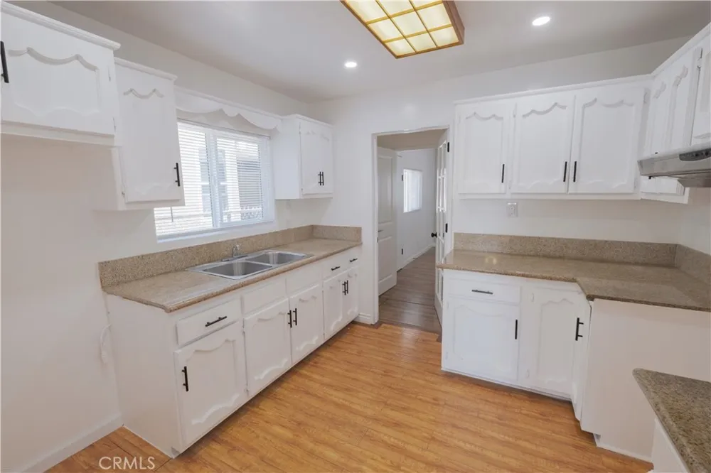 1008 S Herbert Ave Los Angeles, CA 90023