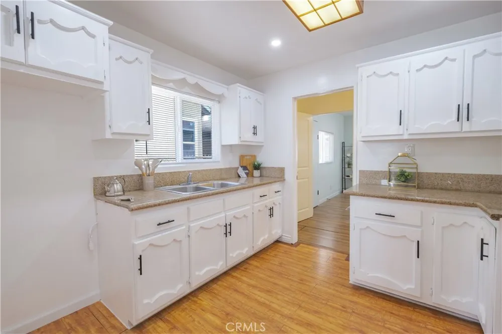 1008 S Herbert Ave Los Angeles, CA 90023
