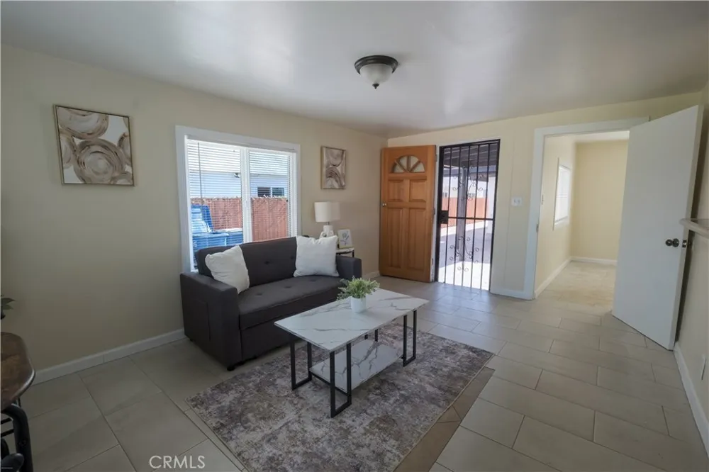 1008 S Herbert Ave Los Angeles, CA 90023