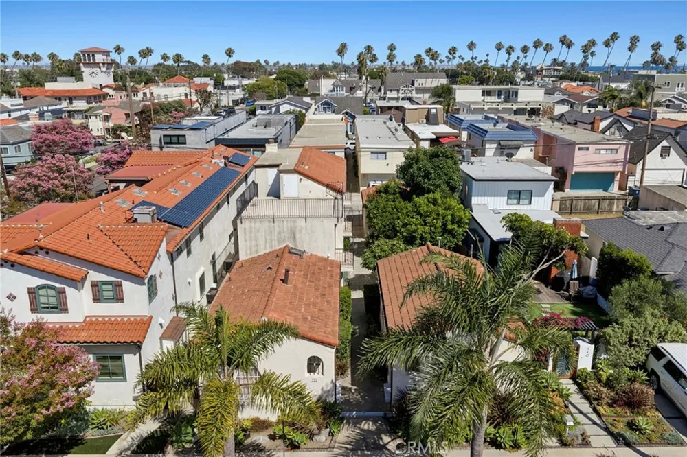 142 6th Street Seal Beach, CA 90740