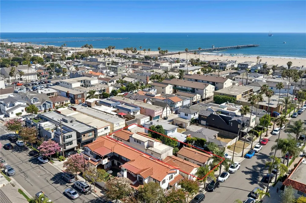 142 6th Street Seal Beach, CA 90740